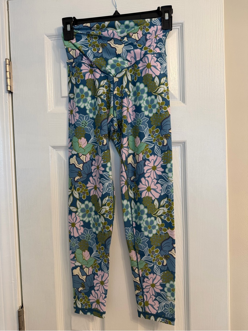 aerie Floral Print Leggings in Blue, Pink, Green